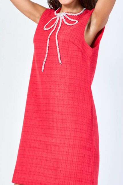 Rochie rosie cu aplicatii